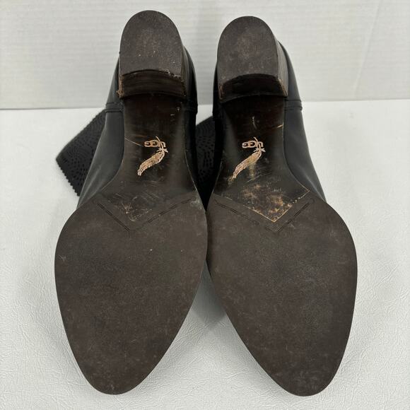 UGG Thames Ankle Boots Size 11 Black Perforated Leather Boots Block Heel - Picture 12 of 13